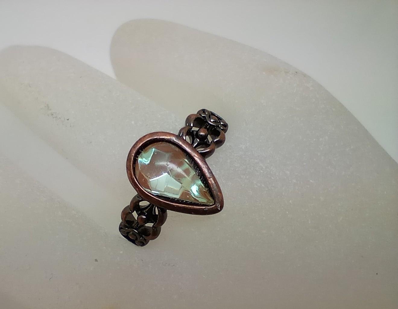 <送料無料>グリーンサフィレットリング(ペア型)(ゴールドフォイル) Vintage Saphiret ring | 6枚目